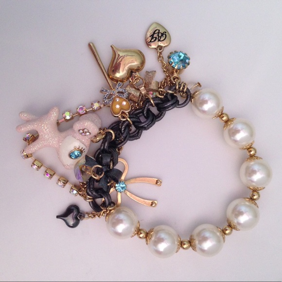 Betsey Johnson pink glitter Bambi deer fawn winter wonderland crystal bracelet - Picture 3 of 7